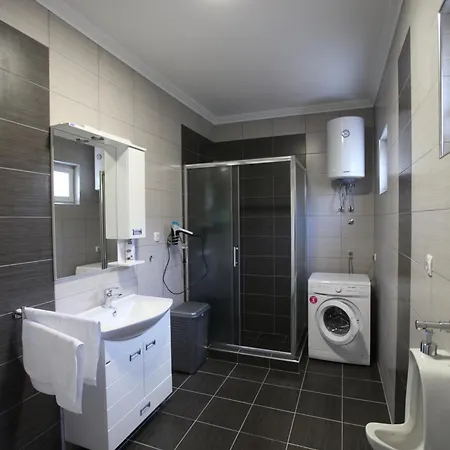 Apartment Vinogradi Elez