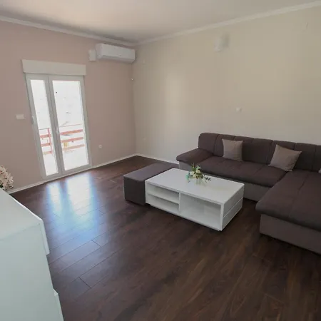 Vinogradi Elez Apartment *