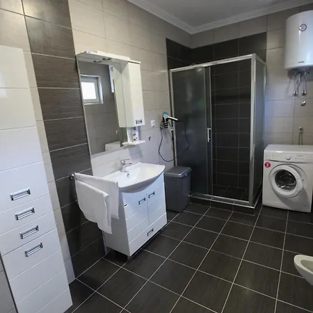 Apartment Vinogradi Elez *